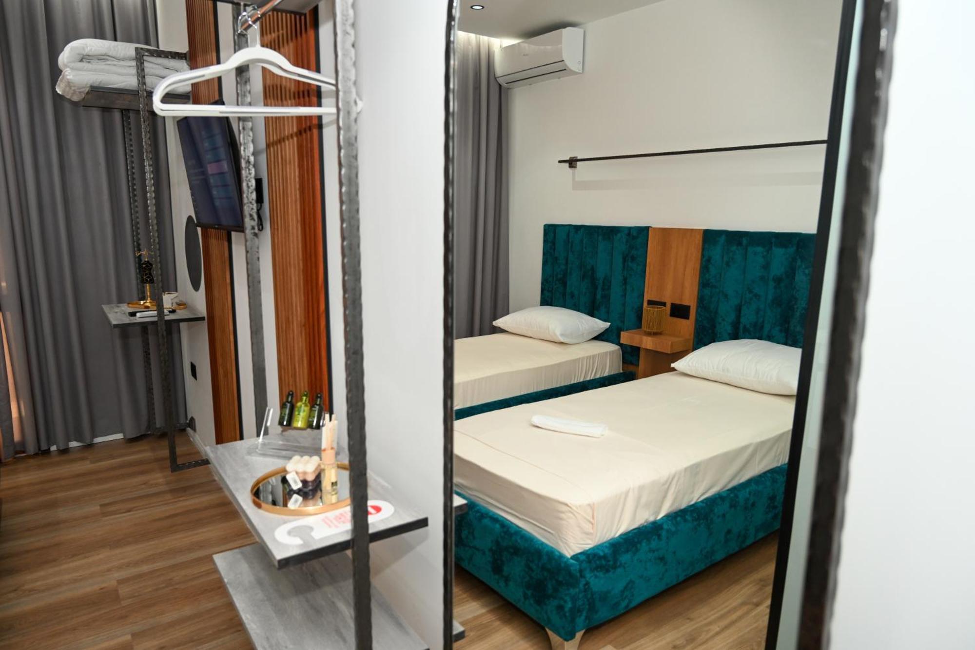 Apollonia Hotel Fier Quarto foto